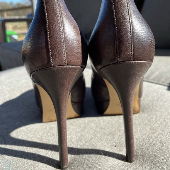 Pumps - Picture 2 of 4